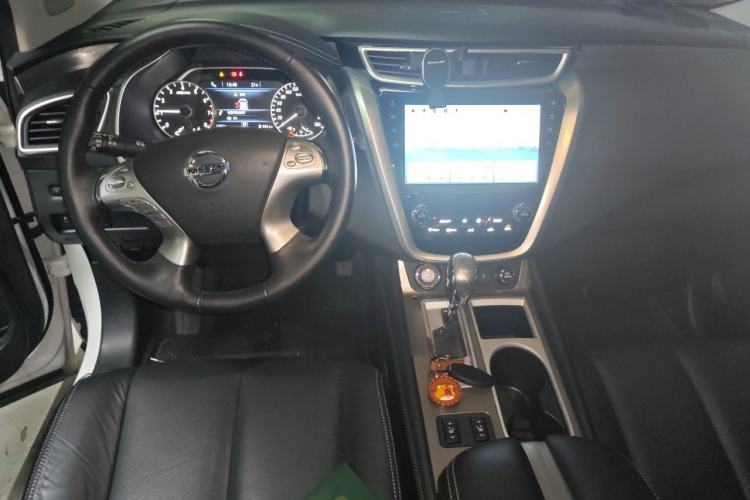 Used Nissan Murano 2021 2.5L XL Two-Wheel Drive Smart Connect Luxury Edition Center Console