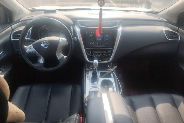 Used Nissan Murano 2021 2.5L XL Two-Wheel Drive Smart Connect Luxury Edition Center Console