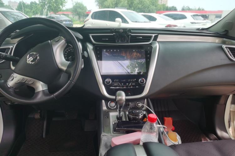 Used Nissan Murano 2021 2.5L XL Two-Wheel Drive Smart Connect Luxury Edition Center Console