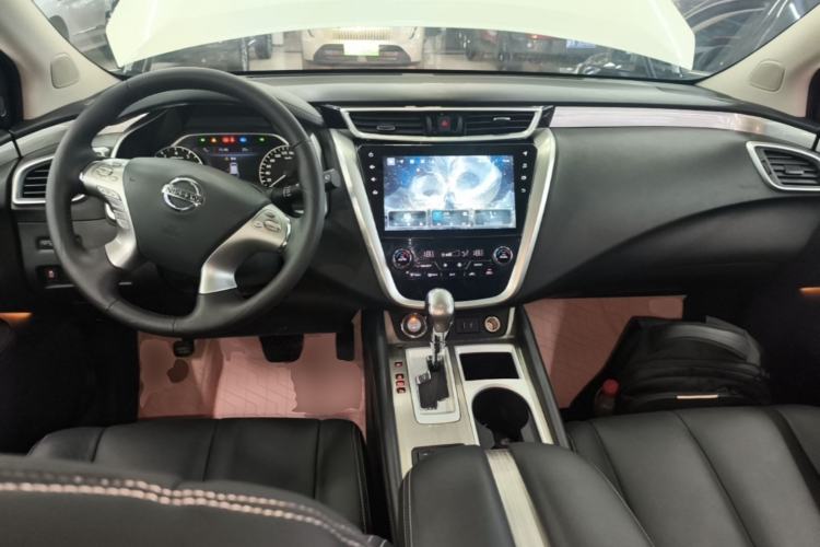 Used Nissan Murano 2021 2.5L XL Two-Wheel Drive Smart Connect Luxury Edition Center Console