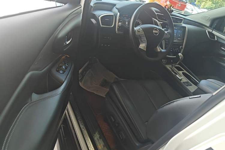 Used Nissan Murano 2021 2.5L XL Two-Wheel Drive Smart Connect Luxury Edition Driver Seat