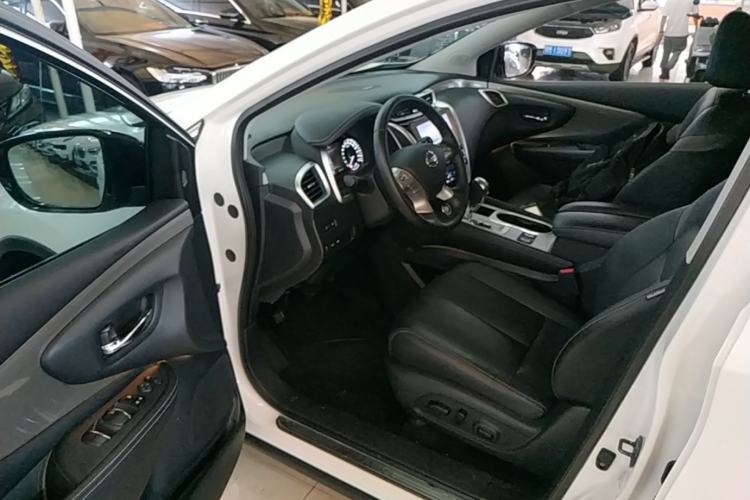 Used Nissan Murano 2021 2.5L XL Two-Wheel Drive Smart Connect Luxury Edition Driver Seat