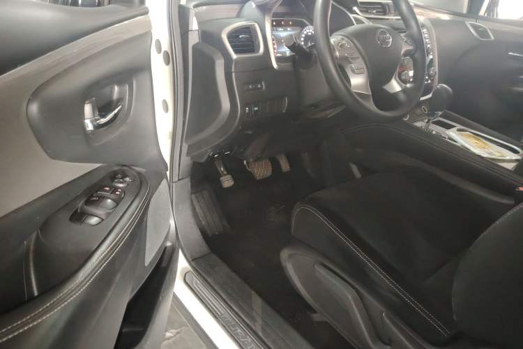 Used Nissan Murano 2021 2.5L XE Two-Wheel Drive Elite Edition Driver Seat