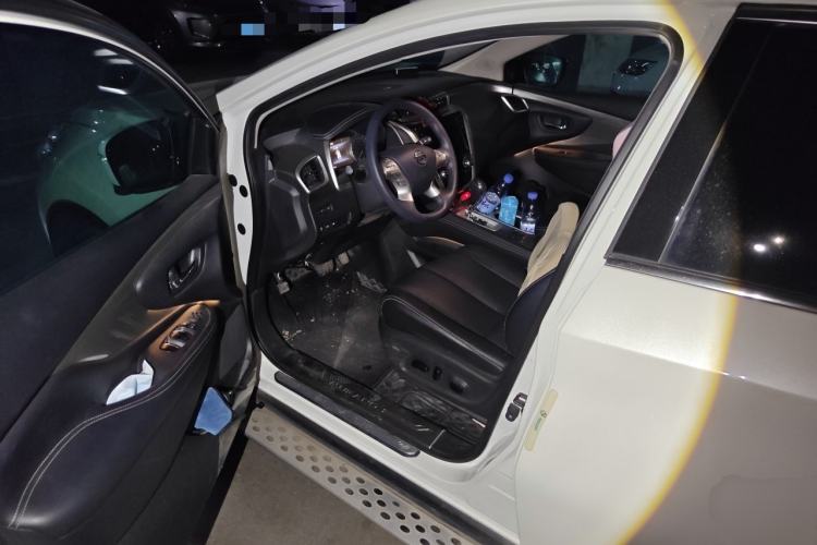 Used Nissan Murano 2021 2.5L XL Two-Wheel Drive Smart Connect Luxury Edition Driver Seat