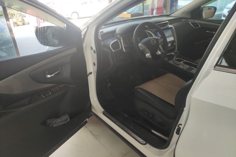 Used Nissan Murano 2021 2.5L XL Two-Wheel Drive Smart Connect Luxury Edition Driver Seat
