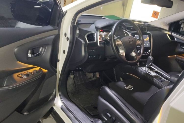 Used Nissan Murano 2021 2.5L XL Two-Wheel Drive Smart Connect Luxury Edition Driver Seat