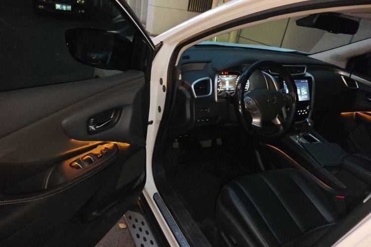 Used Nissan Murano 2021 2.5L XL Two-Wheel Drive Smart Connect Luxury Edition Driver Seat