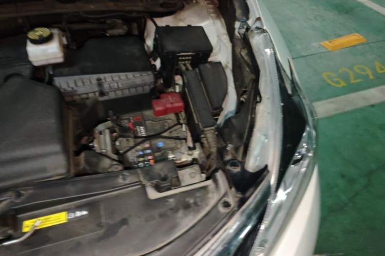 Used Nissan Murano 2021 2.5L XL Two-Wheel Drive Smart Connect Luxury Edition Engine Bay Left