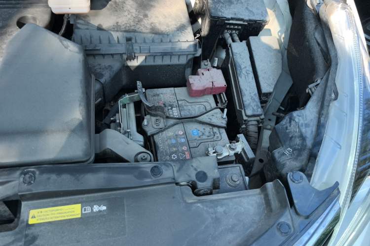 Used Nissan Murano 2021 2.5L XL Two-Wheel Drive Smart Connect Luxury Edition Engine Bay Left