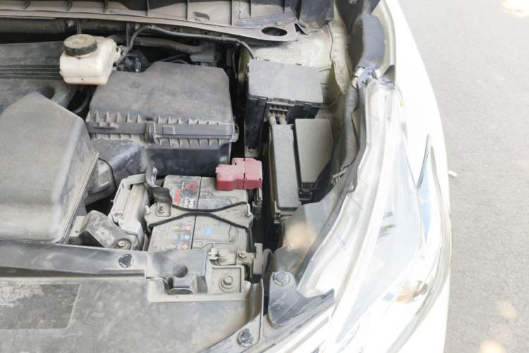 Used Nissan Murano 2021 2.5L XL Two-Wheel Drive Smart Connect Luxury Edition Engine Bay Left