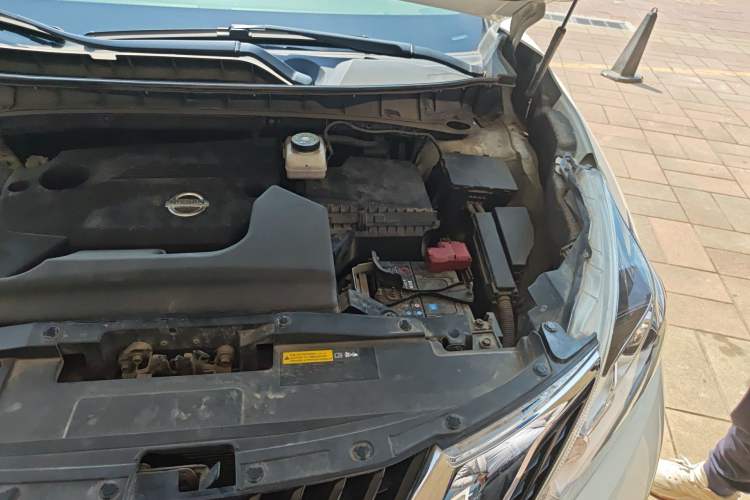 Used Nissan Murano 2021 2.5L XL Two-Wheel Drive Smart Connect Luxury Edition Engine Bay Left
