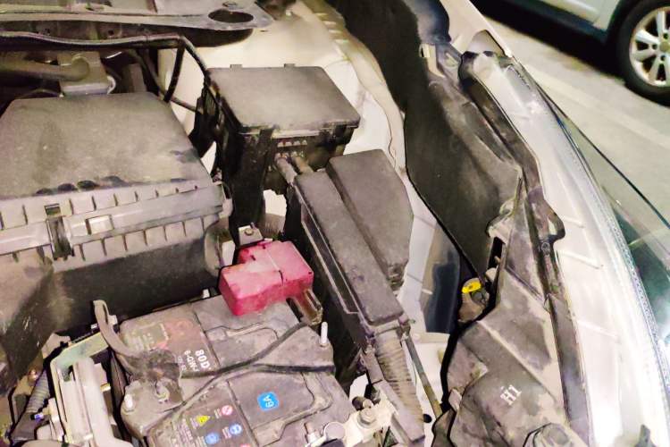 Used Nissan Murano 2021 2.5L XE Two-Wheel Drive Elite Edition Engine Bay Left