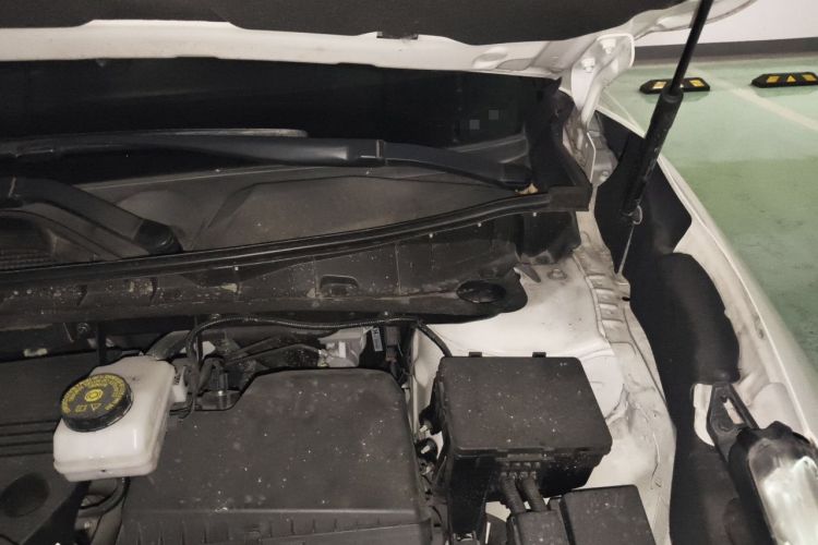 Used Nissan Murano 2021 2.5L XE Two-Wheel Drive Elite Edition Engine Bay Left