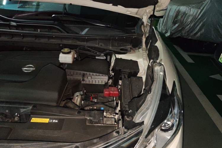 Used Nissan Murano 2021 2.5L XL Two-Wheel Drive Smart Connect Luxury Edition Engine Bay Left