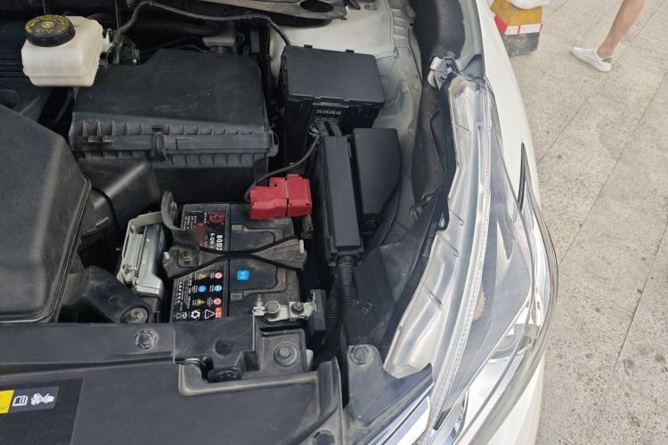 Used Nissan Murano 2021 2.5L XL Two-Wheel Drive Smart Connect Luxury Edition Engine Bay Left