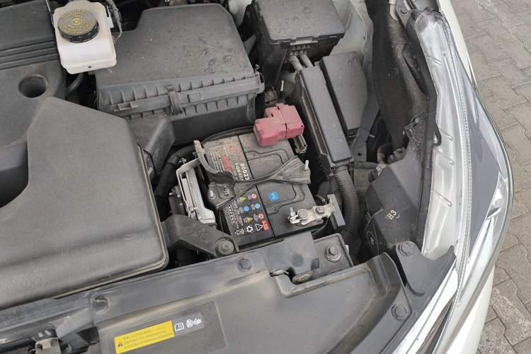 Used Nissan Murano 2021 2.5L XL Two-Wheel Drive Smart Connect Luxury Edition Engine Bay Left