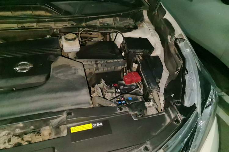 Used Nissan Murano 2021 2.5L XL Two-Wheel Drive Smart Connect Luxury Edition Engine Bay Left