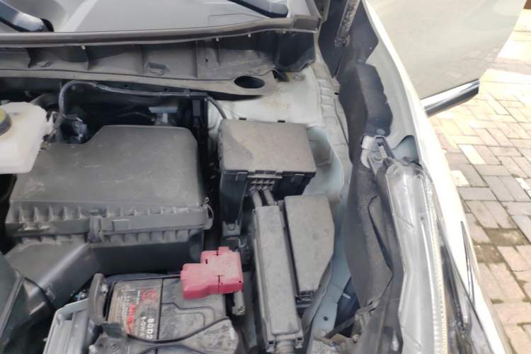 Used Nissan Murano 2021 2.5L XL Two-Wheel Drive Smart Connect Luxury Edition Engine Bay Left