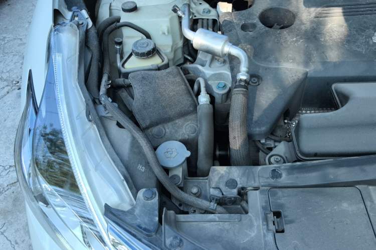 Used Nissan Murano 2021 2.5L XL Two-Wheel Drive Smart Connect Luxury Edition Engine Bay Right