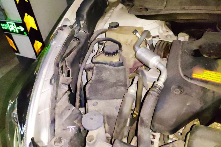Used Nissan Murano 2021 2.5L XE Two-Wheel Drive Elite Edition Engine Bay Right