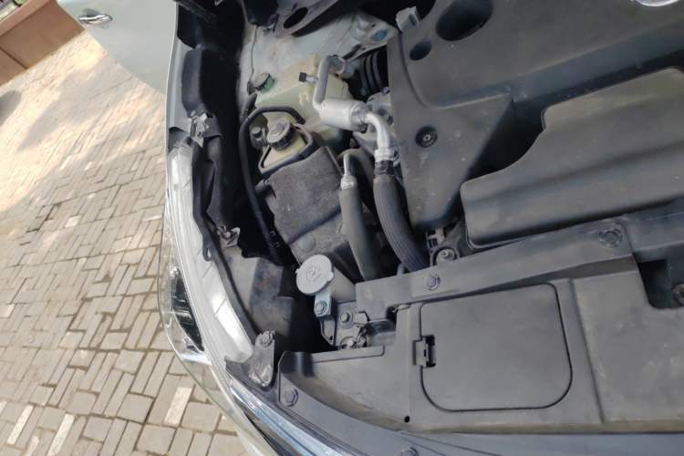 Used Nissan Murano 2021 2.5L XL Two-Wheel Drive Smart Connect Luxury Edition Engine Bay Right