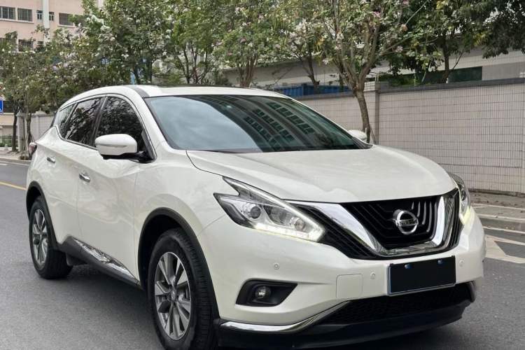 Used Nissan Murano 2021 2.5L XL Two-Wheel Drive Smart Connect Luxury Edition Exterior 2