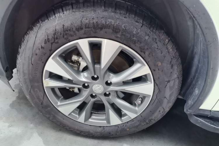 Used Nissan Murano 2021 2.5L XE Two-Wheel Drive Elite Edition Exterior 2