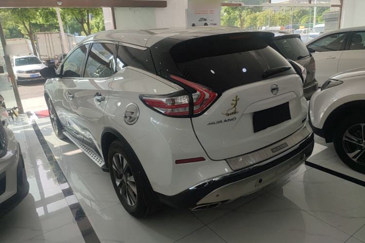 Used Nissan Murano 2021 2.5L XE Two-Wheel Drive Elite Edition Exterior 2