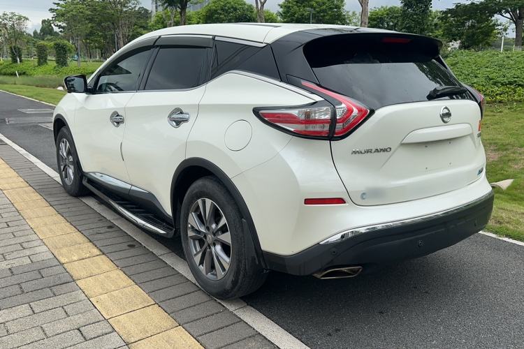 Used Nissan Murano 2021 2.5L XL Two-Wheel Drive Smart Connect Luxury Edition Exterior 2
