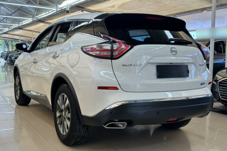 Used Nissan Murano 2021 2.5L XL Two-Wheel Drive Smart Connect Luxury Edition Exterior 2