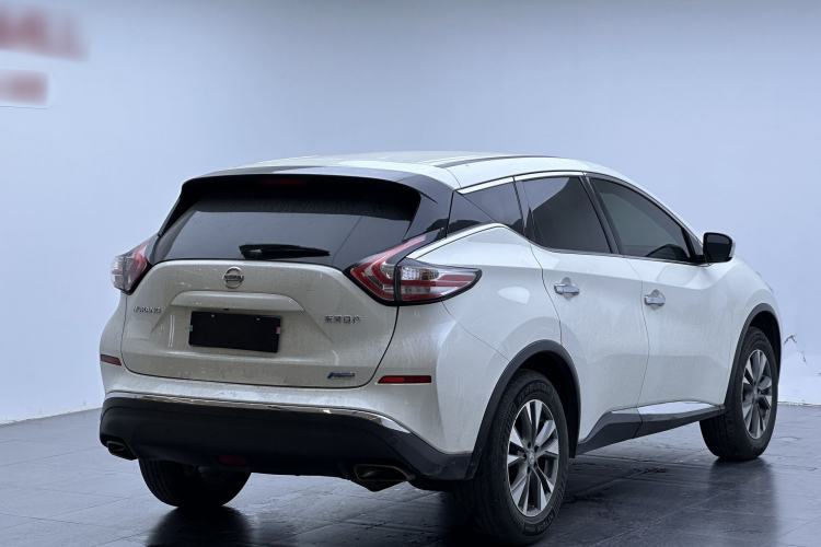 Used Nissan Murano 2021 2.5L XE Two-Wheel Drive Elite Edition Exterior 2