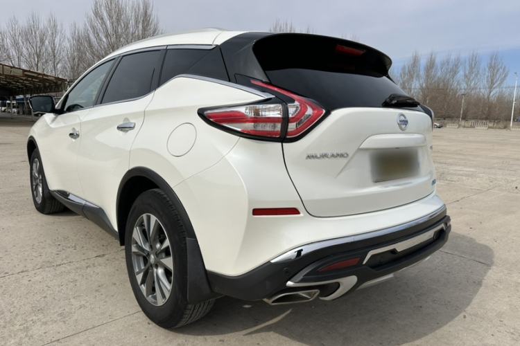 Used Nissan Murano 2021 2.5L XL Two-Wheel Drive Smart Connect Luxury Edition Exterior 2