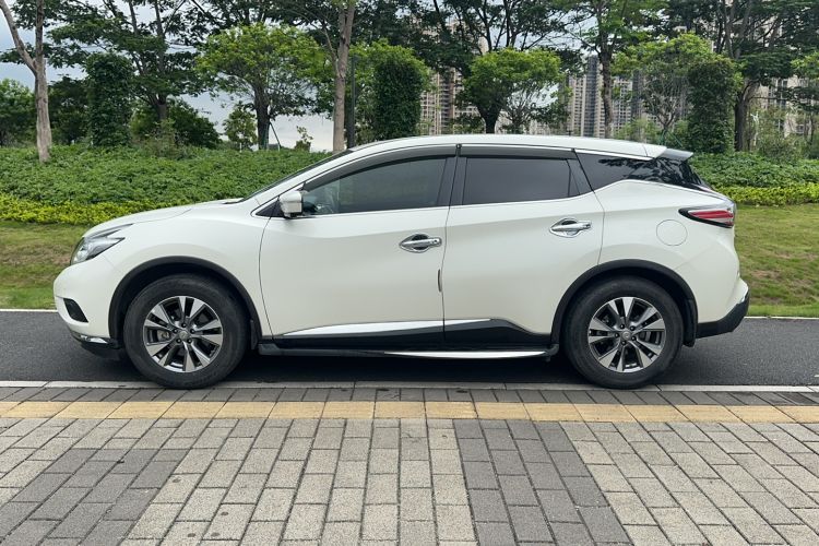 Used Nissan Murano 2021 2.5L XL Two-Wheel Drive Smart Connect Luxury Edition Exterior 3