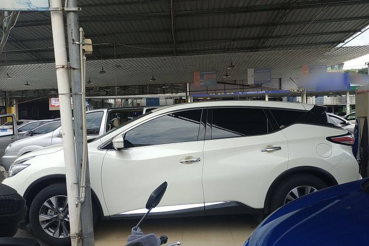 Used Nissan Murano 2021 2.5L XL Two-Wheel Drive Smart Connect Luxury Edition Exterior 3