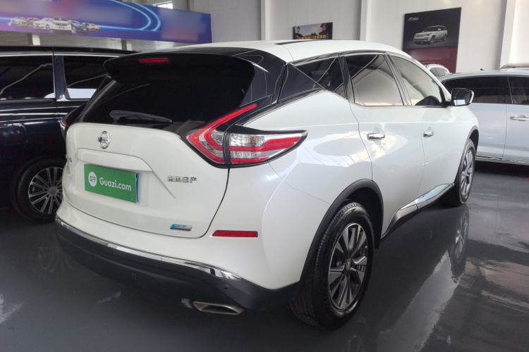Used Nissan Murano 2021 2.5L XE Two-Wheel Drive Elite Edition Exterior 3