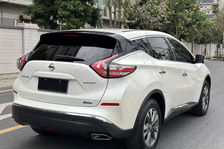 Used Nissan Murano 2021 2.5L XL Two-Wheel Drive Smart Connect Luxury Edition Exterior 4