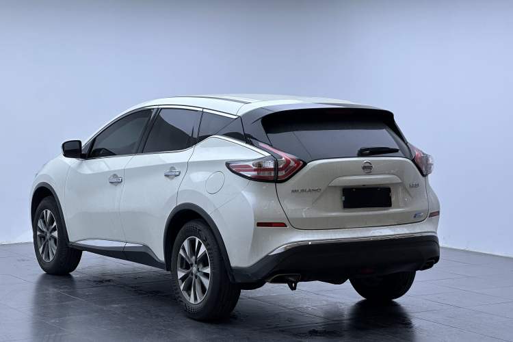 Used Nissan Murano 2021 2.5L XE Two-Wheel Drive Elite Edition Exterior 4
