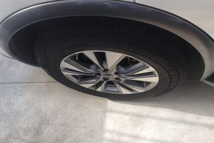 Used Nissan Murano 2021 2.5L XE Two-Wheel Drive Elite Edition Exterior 5