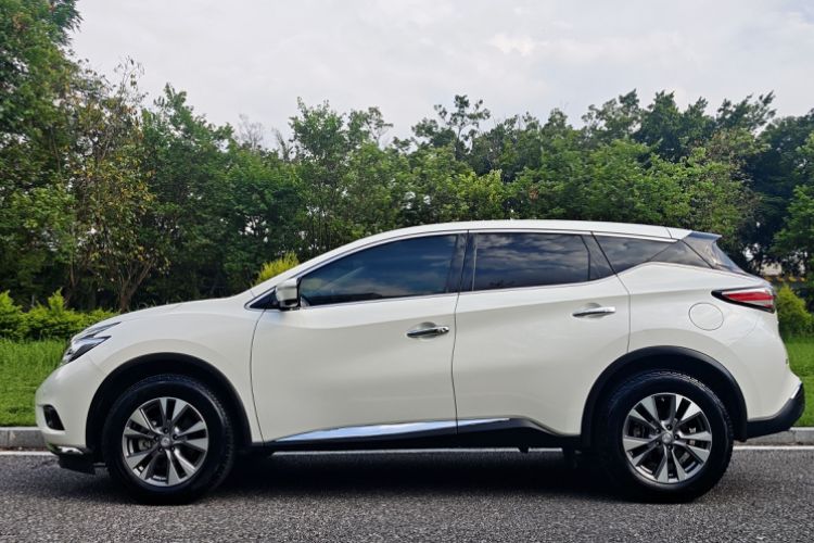 Used Nissan Murano 2021 2.5L XL Two-Wheel Drive Smart Connect Luxury Edition Exterior 6