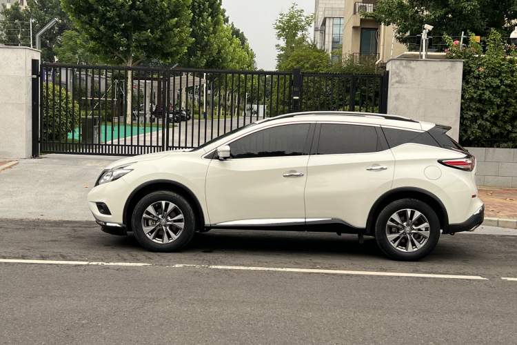 Used Nissan Murano 2021 2.5L XL Two-Wheel Drive Smart Connect Luxury Edition Exterior 8