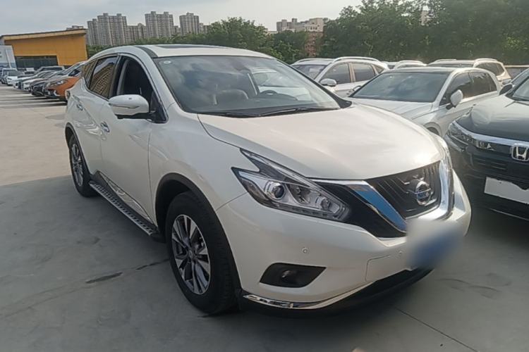 Used Nissan Murano 2021 2.5L XL Two-Wheel Drive Smart Connect Luxury Edition Front Right 45 Deg