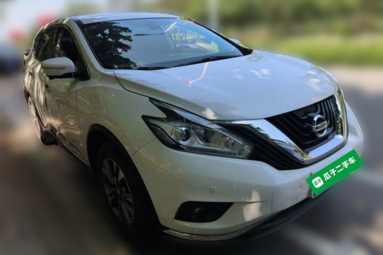 Used Nissan Murano 2021 2.5L XL Two-Wheel Drive Smart Connect Luxury Edition Front Right 45 Deg
