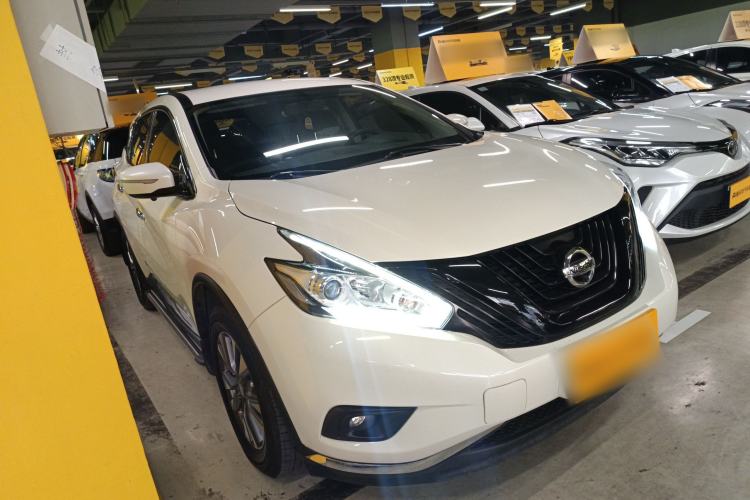 Used Nissan Murano 2021 2.5L XE Two-Wheel Drive Elite Edition Front Right 45 Deg