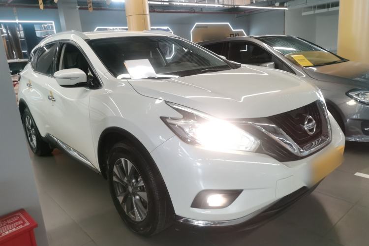 Used Nissan Murano 2021 2.5L XE Two-Wheel Drive Elite Edition Front Right 45 Deg