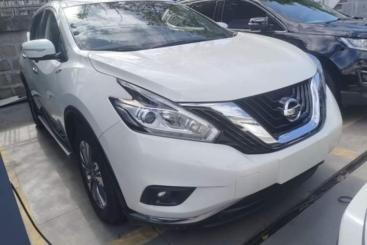 Used Nissan Murano 2021 2.5L XE Two-Wheel Drive Elite Edition Front Right 45 Deg