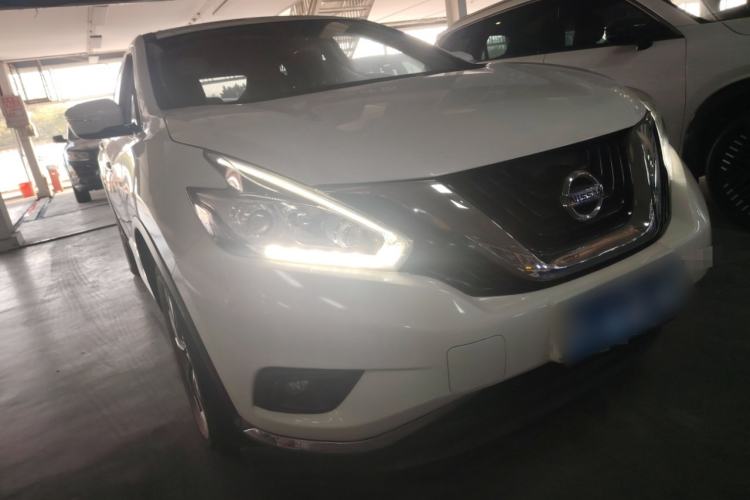 Used Nissan Murano 2021 2.5L XE Two-Wheel Drive Elite Edition Front Right 45 Deg