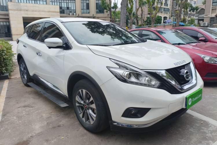 Used Nissan Murano 2021 2.5L XL Two-Wheel Drive Smart Connect Luxury Edition Front Right 45 Deg