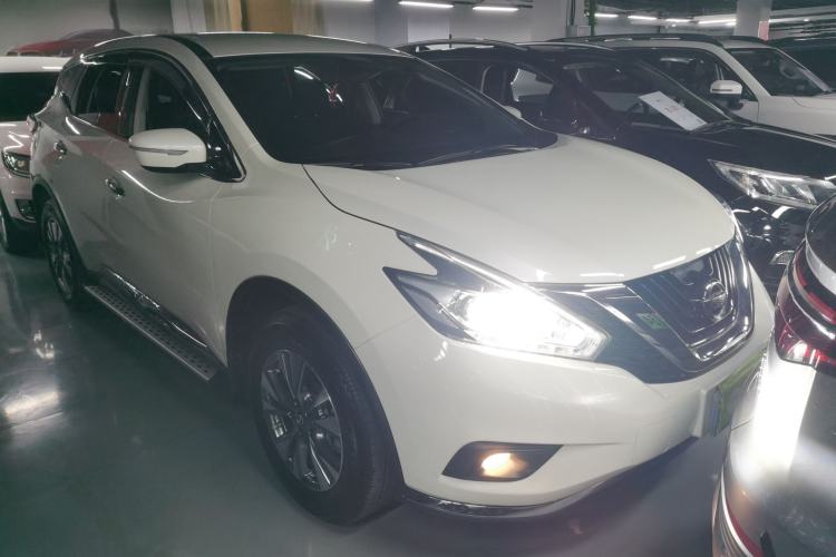 Used Nissan Murano 2021 2.5L XE Two-Wheel Drive Elite Edition Front Right 45 Deg