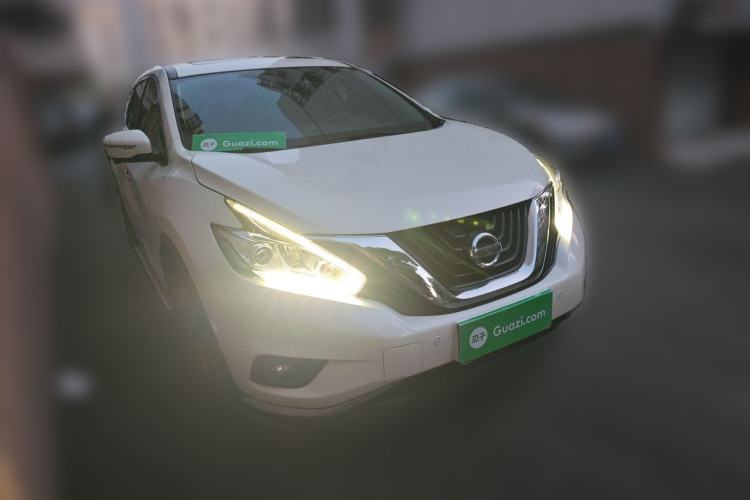 Used Nissan Murano 2021 2.5L XL Two-Wheel Drive Smart Connect Luxury Edition Front Right 45 Deg