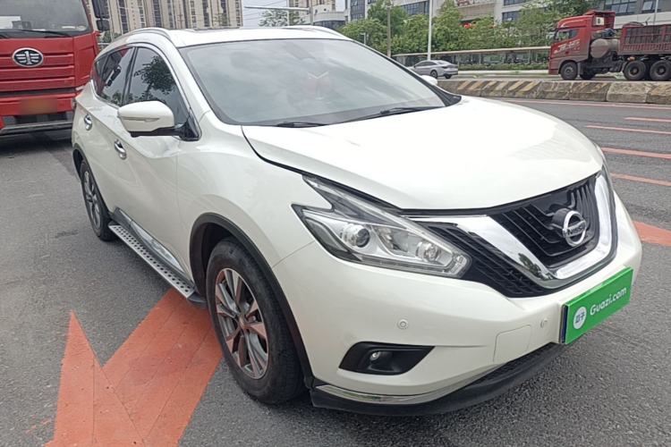 Used Nissan Murano 2021 2.5L XL Two-Wheel Drive Smart Connect Luxury Edition Front Right 45 Deg